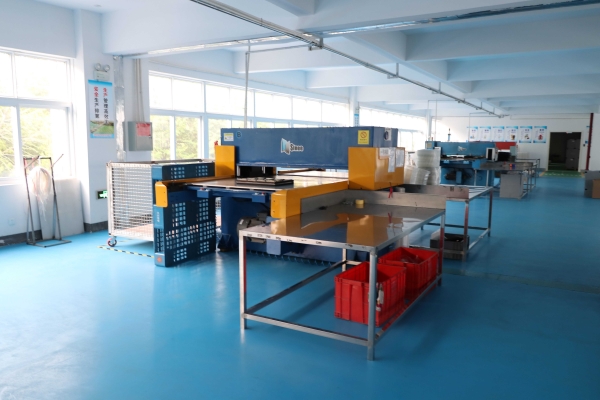 吸塑(su)包裝(zhuang)生産(chan)車間(jian)